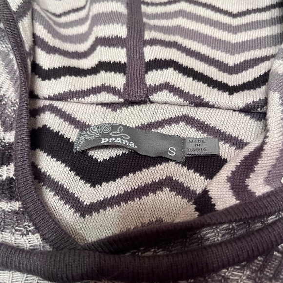 PrAna Meryl Hooded Sweater Dress Gray Chevron Size S - Picture 11 of 11